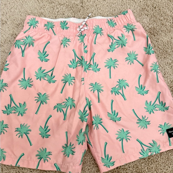 Abercrombie Kids Black and White Patterned Shorts - Picture 5 of 8